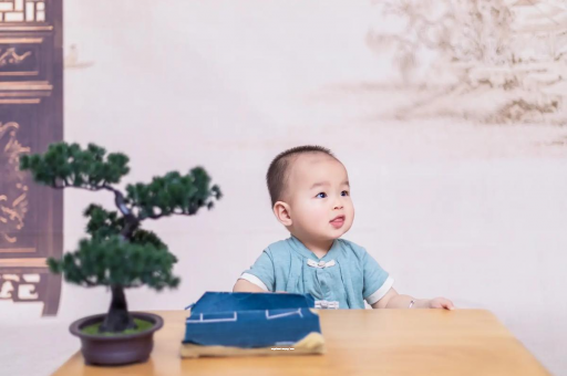 太原满月宝宝放屁臭